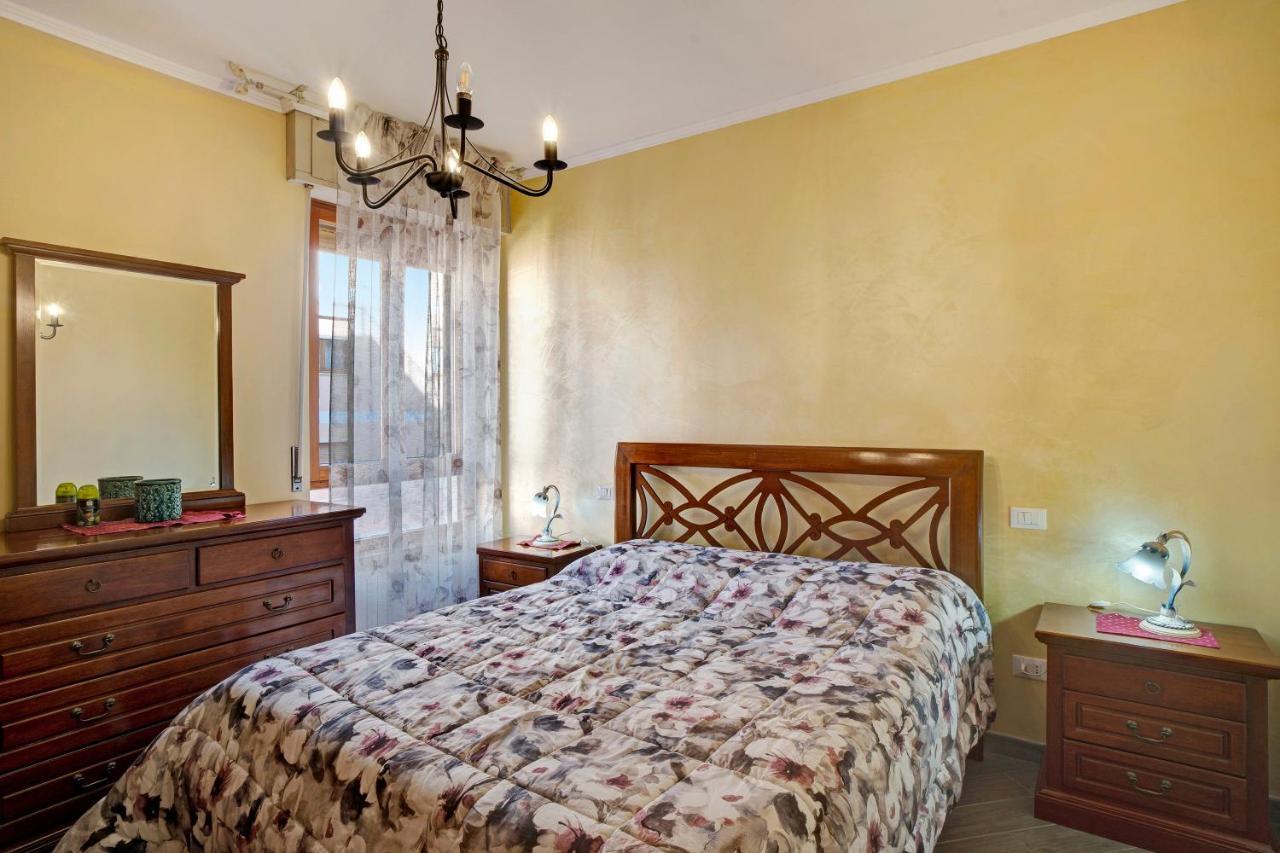 Casa Laura Elena Apartment San Bartolomeo Al Mare Exterior photo